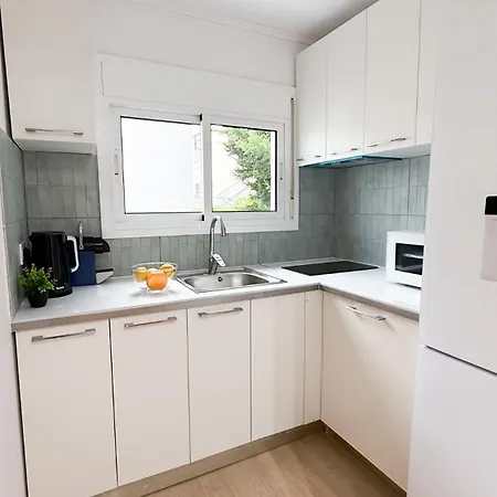 108 - Beachside Renovated 1Br Apt 5 Min From Beach *
