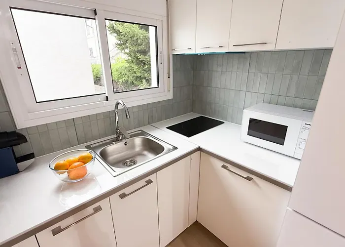 108 - Beachside Renovated 1br 5 Min From * Камбрильс