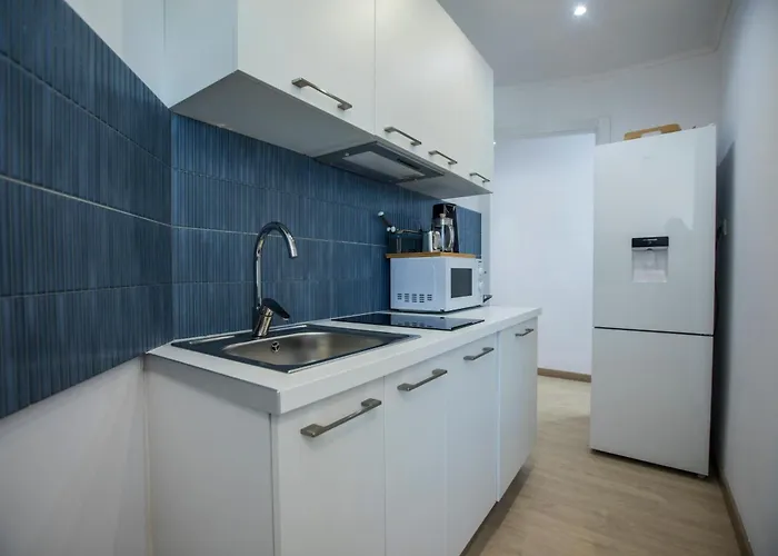 Апартаменты 108 - Beachside Renovated 1br 5 Min From